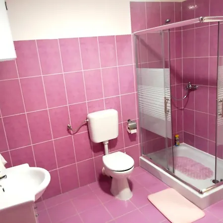 Tri Kralja - Three Kings Apartments In The Center With Private Parking Imotski Exterior photo