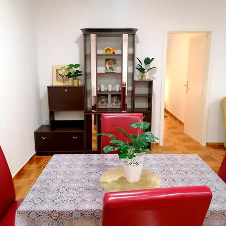 Tri Kralja - Three Kings Apartments In The Center With Private Parking Imotski Exterior photo