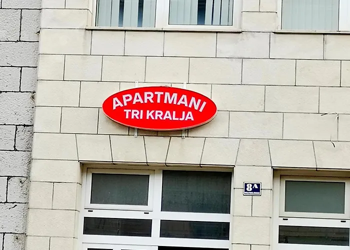 Tri Kralja - Three Kings Apartments In The Center With Private Parking