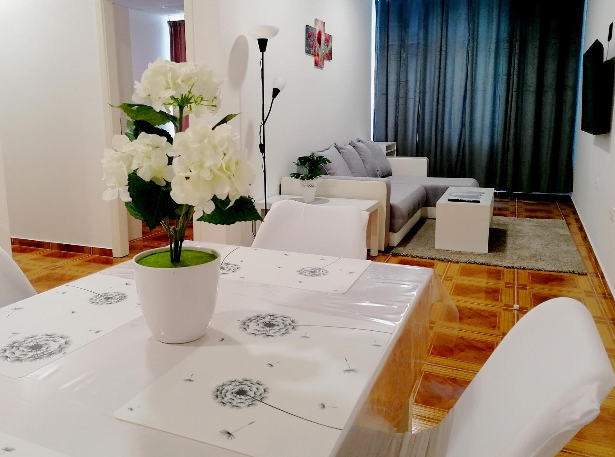 Apartman Tri Kralja - Three Kings In The Center With Private Parking *