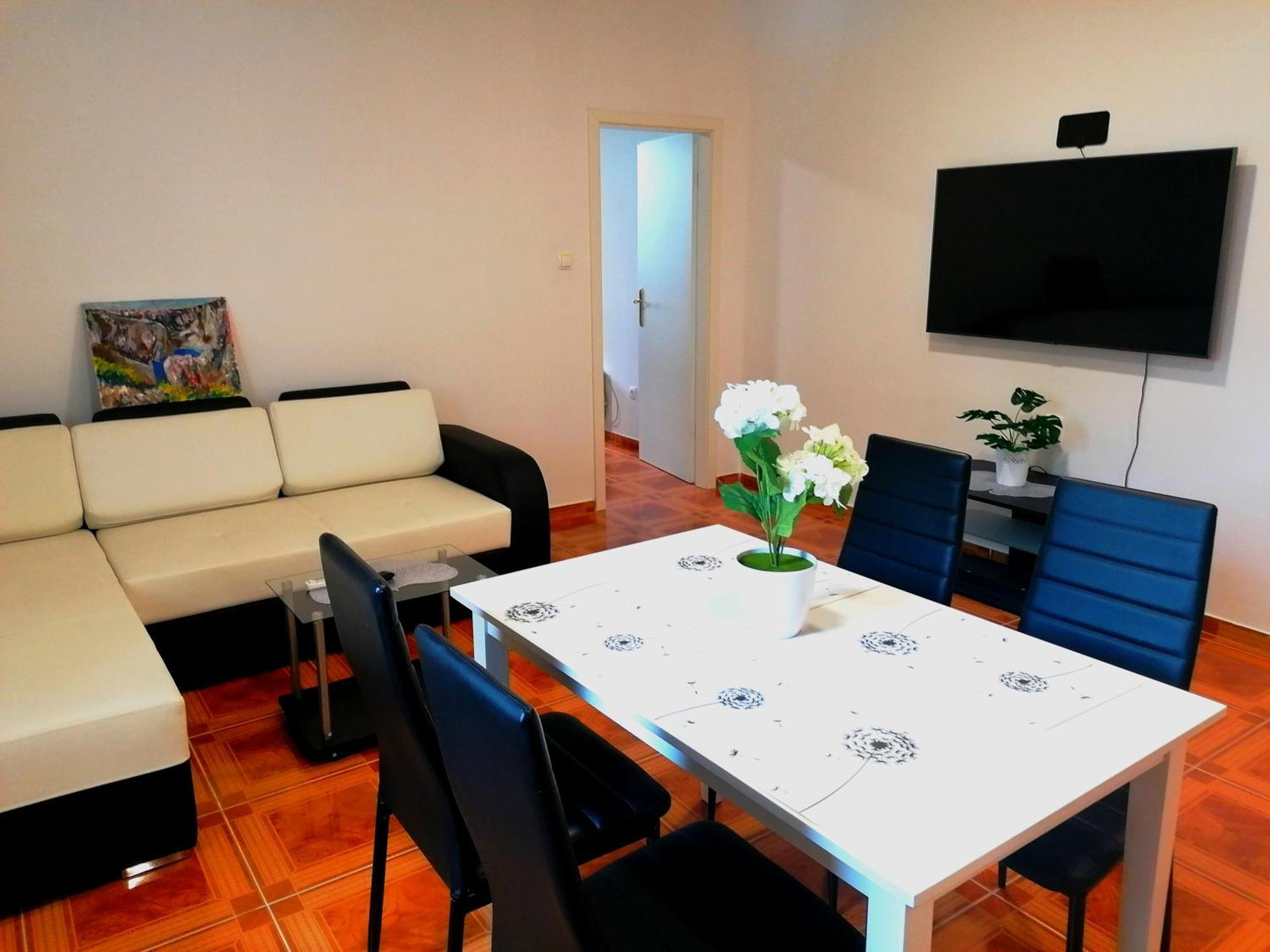 Tri Kralja - Three Kings In The Center With Private Parking * Imotski