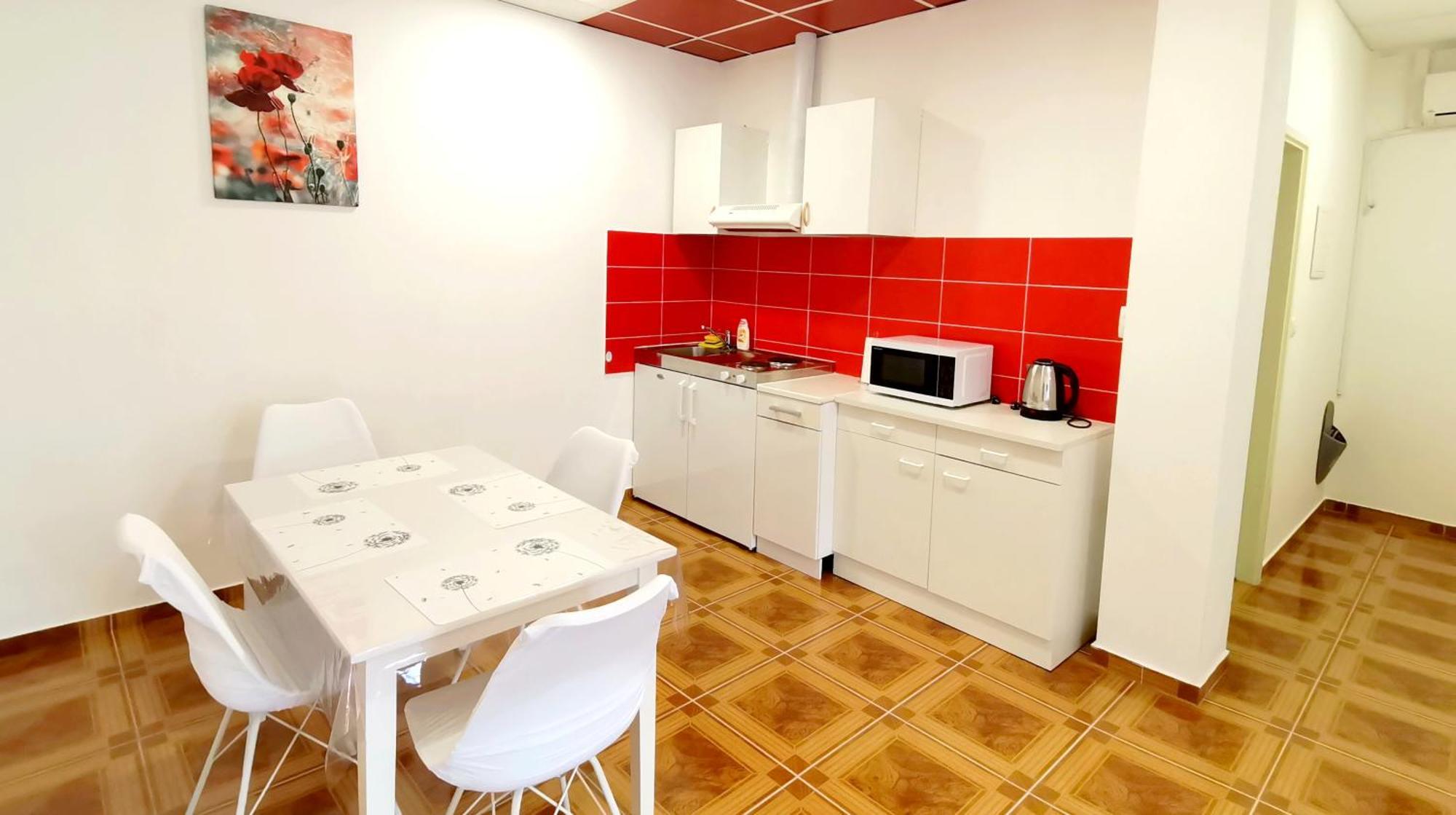 Apartman Tri Kralja - Three Kings In The Center With Private Parking Imotski
